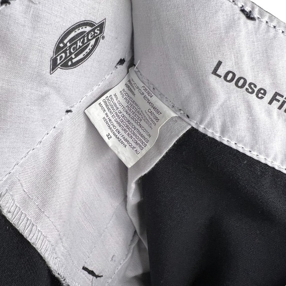 Dickies Black Utility Cargo Shorts 32 - Picture 6 of 6